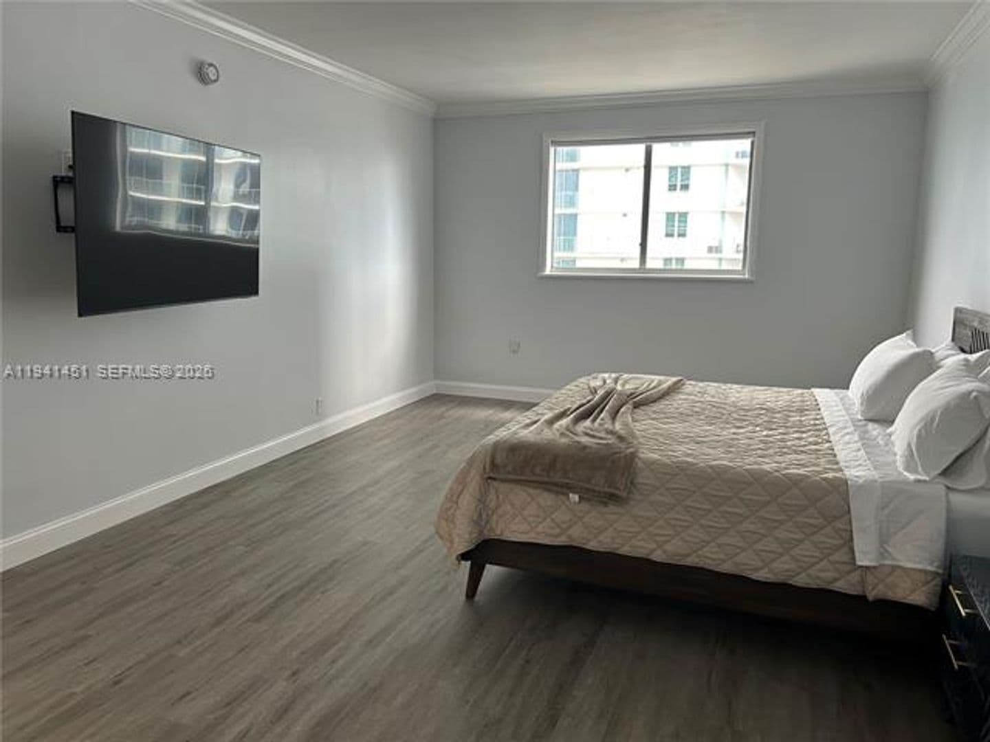 Hollywood Condo: 4001 S Ocean Dr cu-PH11