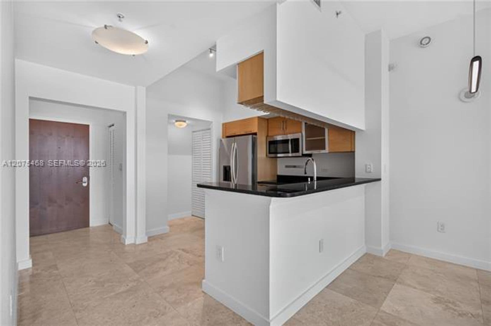 Miami Condo: 31 SE 5th St cu-4212