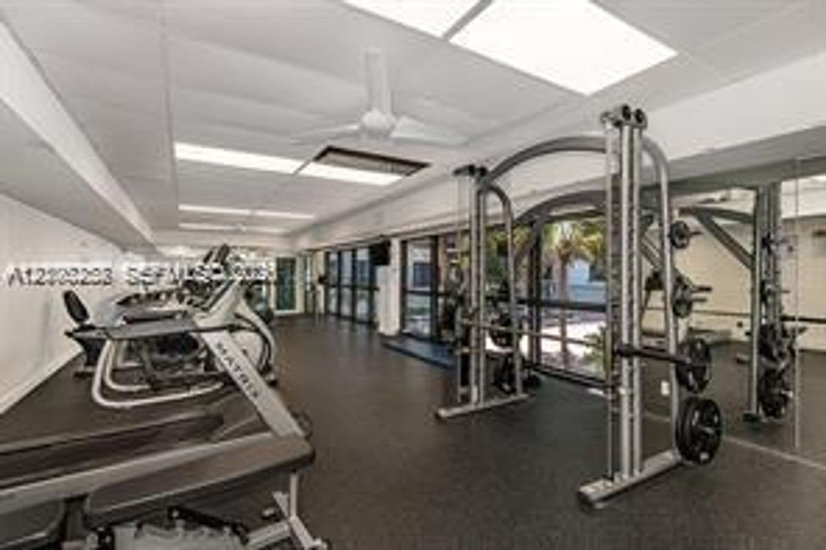 Hollywood Condo: 2201 S Ocean Dr cu-1507