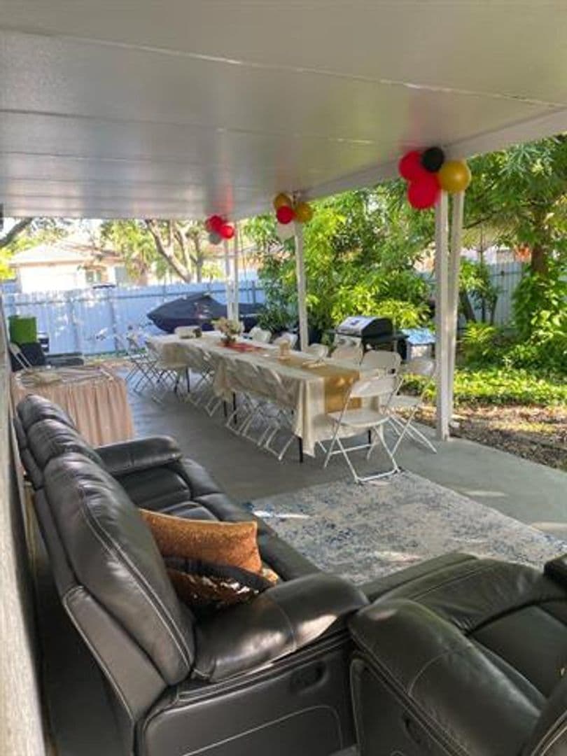 Miami Lakes House: 16307 NW 91st Ave # 16307