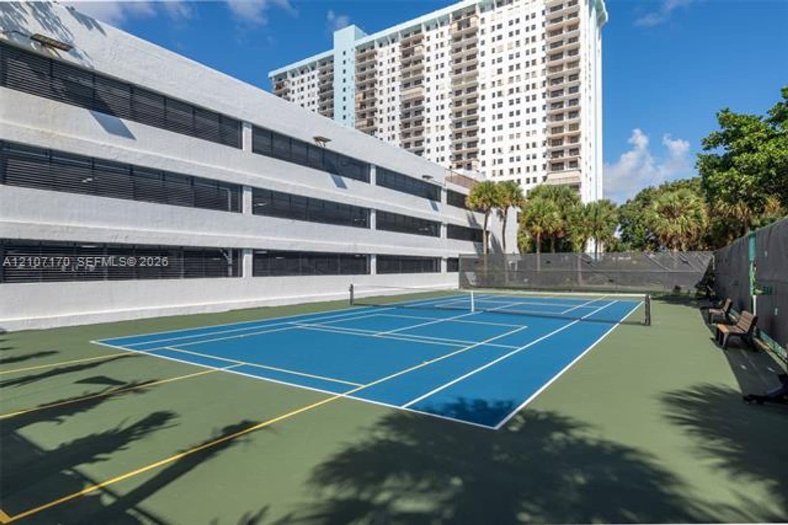 Hollywood Condo: 1201 S Ocean Dr cu-908S