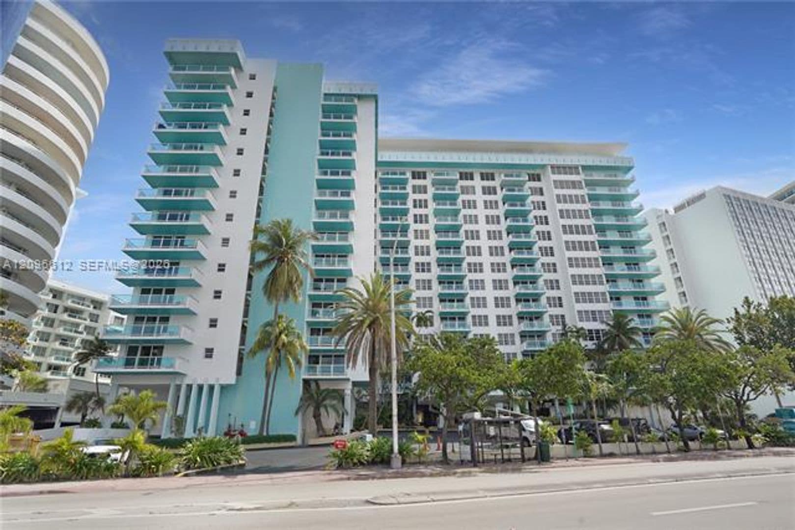 Miami Beach Condo: 5101 Collins Ave cu-11R