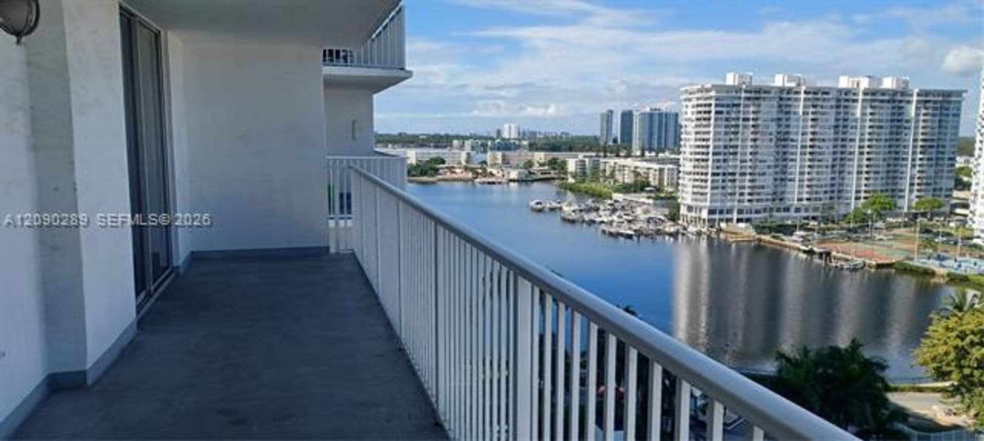 Aventura Condo: 2801 NE 183rd St cu-1401W