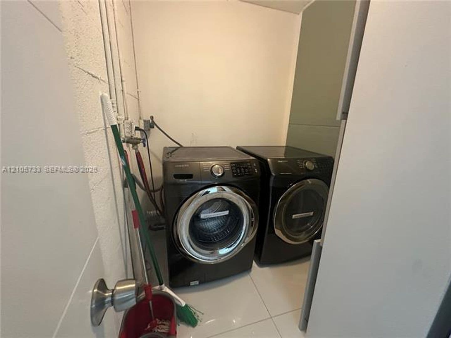 Miami House: 851 NE 205th St # 851