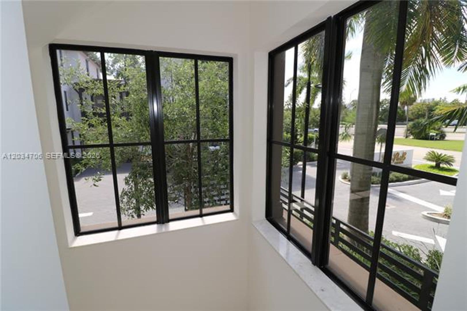 Pinecrest Townhome: 7504 SW 100th St th 7504