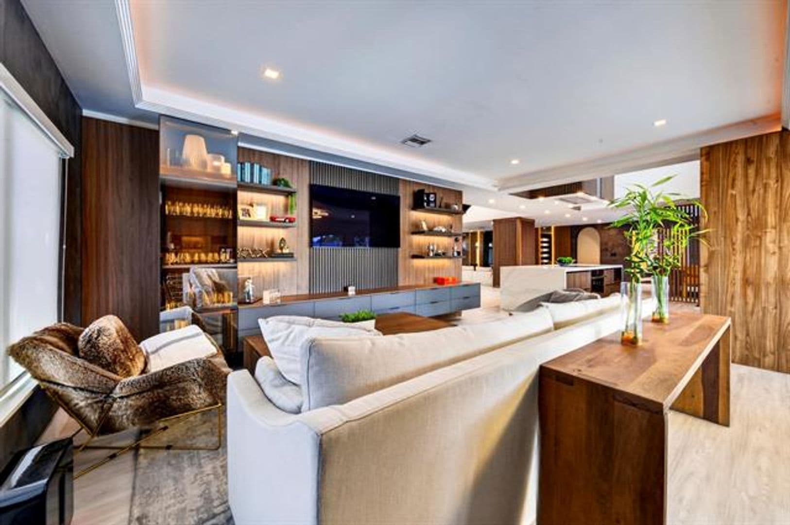 Fort Lauderdale House: 11 Castle Harbor Isle Dr # 11