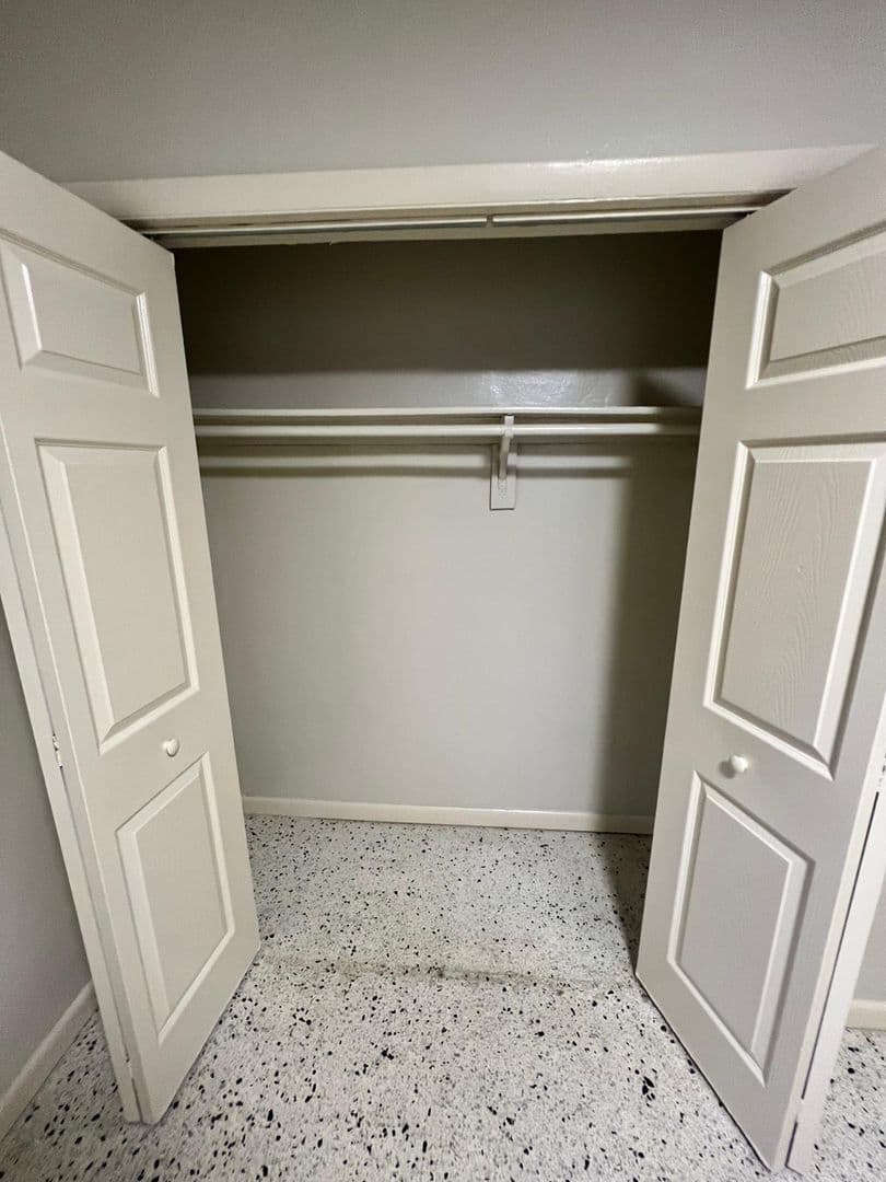 Miami Apartment: 1912 sw 2nd st apt 4