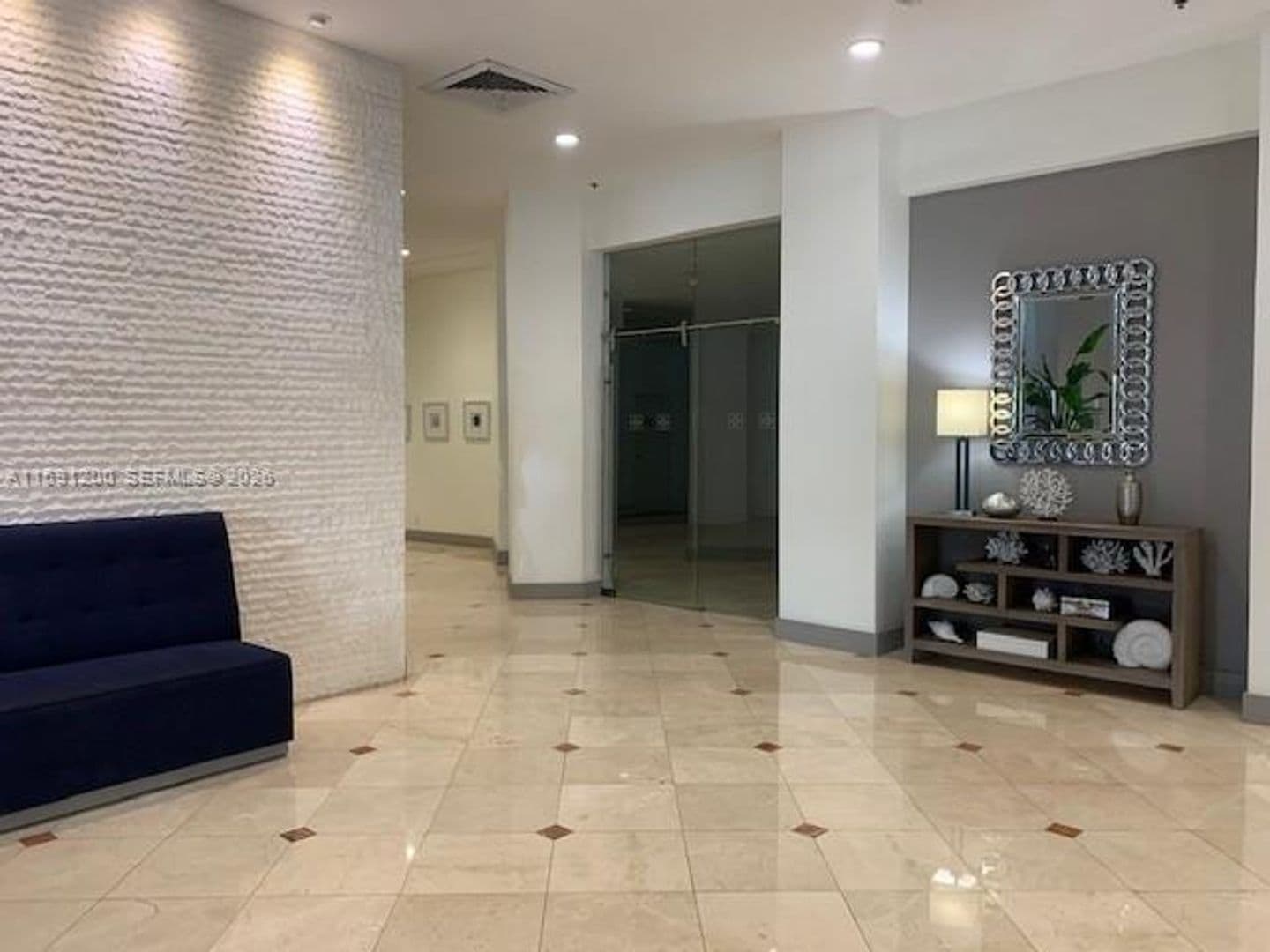 Miami Beach Condo: 100 Lincoln Rd cu-1434
