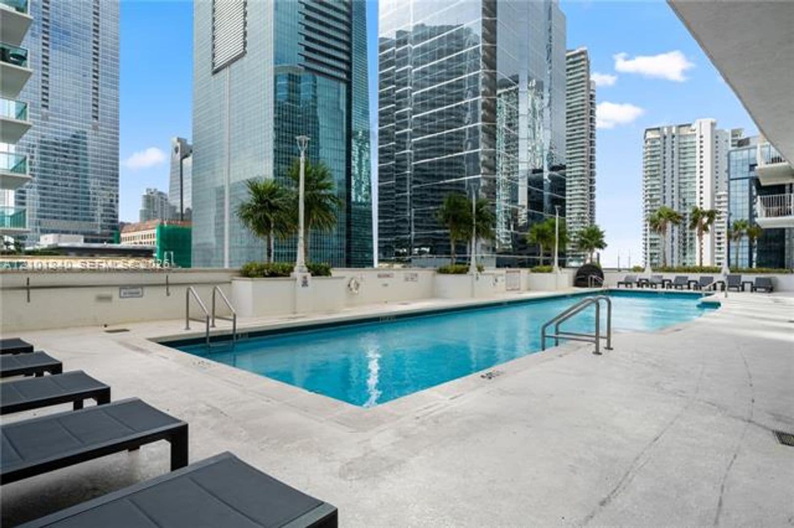 Miami Condo: 1200 Brickell Bay Dr cu-1907