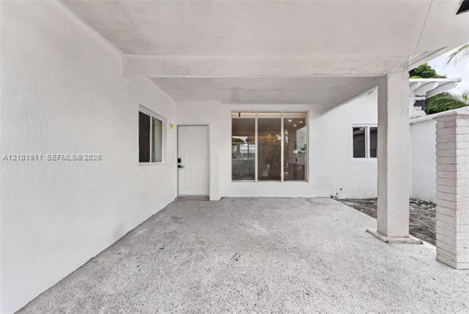 Miami House: 334 NW 110th St # 334
