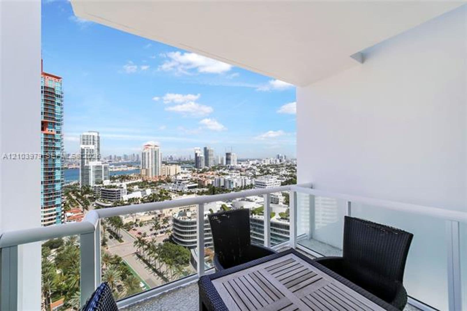 Miami Beach Condo: 50 S Pointe Dr cu-2205