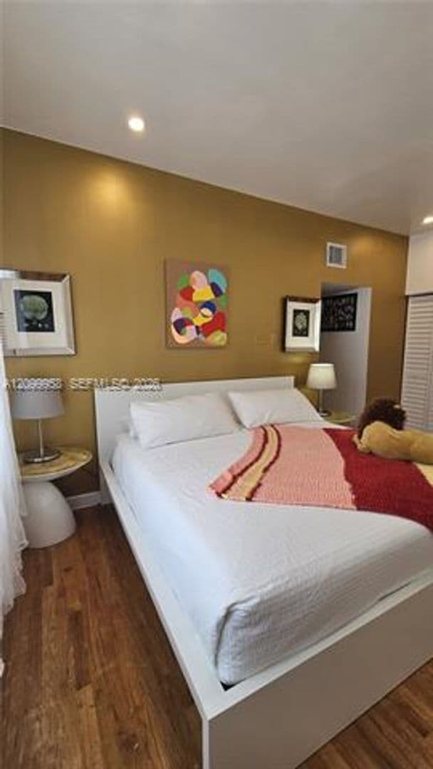 Miami Beach Condo: 130 3rd St cu-101