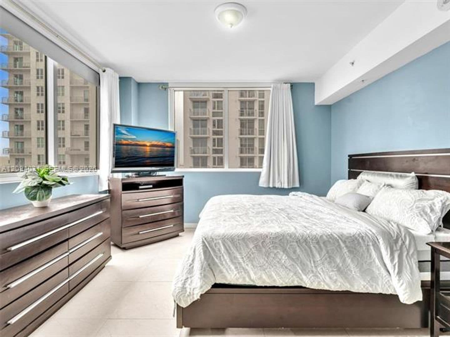 Miami Condo: 253 NE 2nd St cu-2208