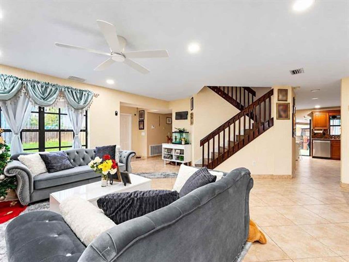 Pembroke Pines House: 1431 SW 87th Way # 1431
