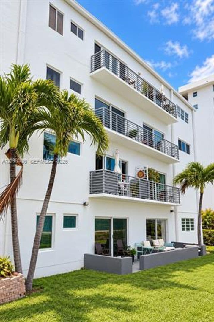 North Bay Village Condo: 1880 S Treasure Dr cu-3A
