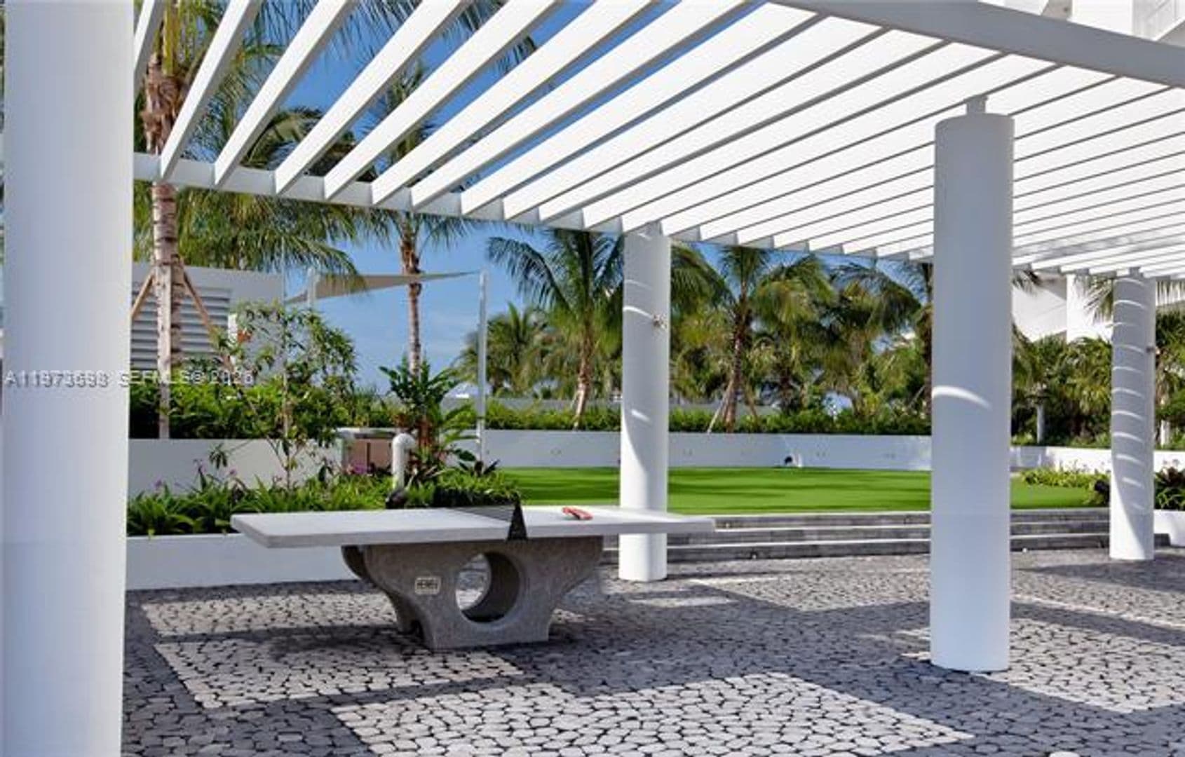 Miami Condo: 2020 N Bayshore Dr, cu-3303