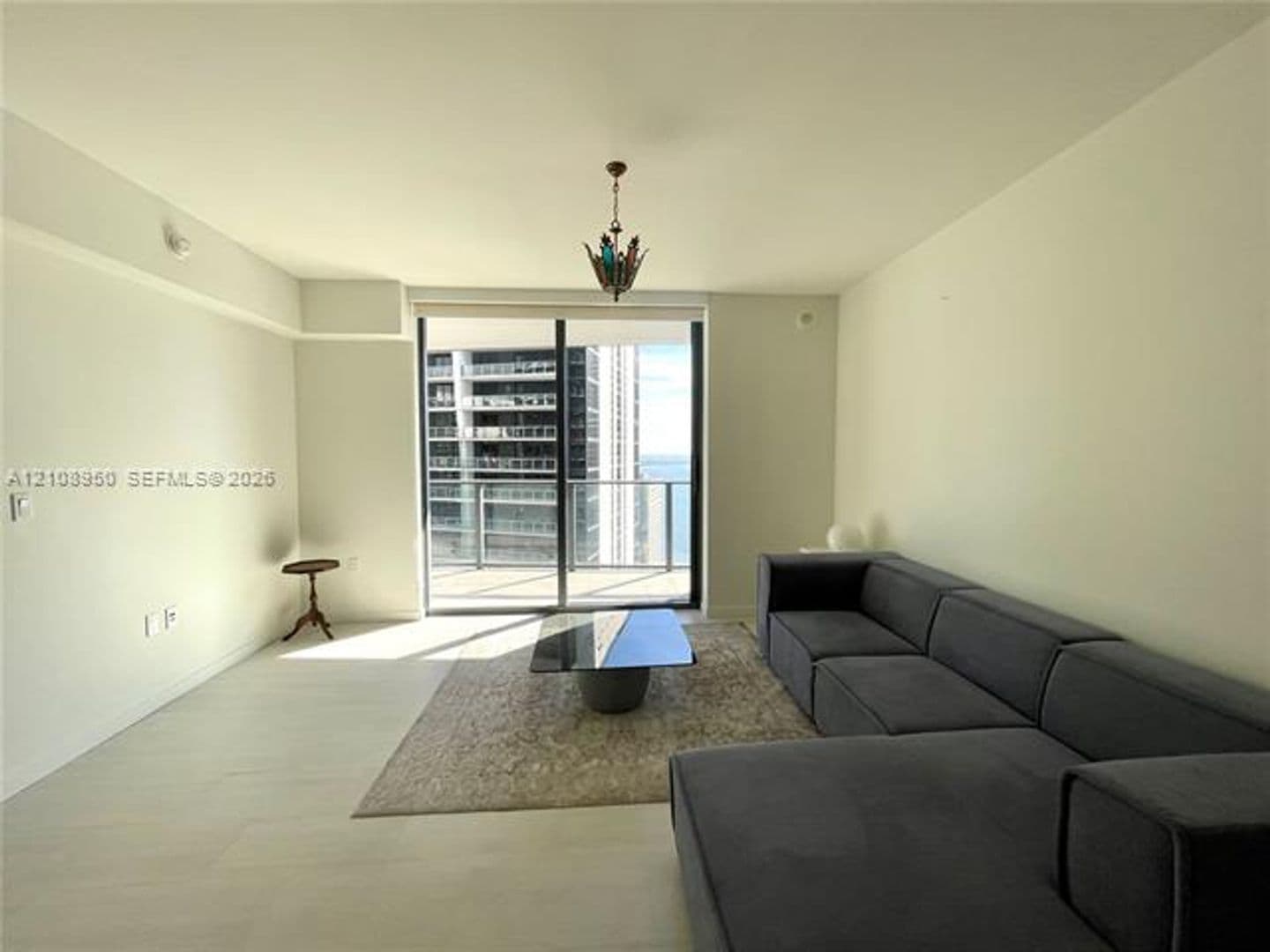 Miami Condo: 1000 Brickell Plz cu-4303
