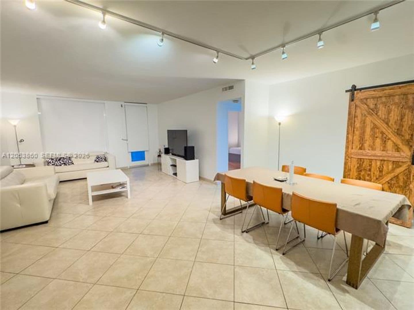 Bal Harbour Condo: 10185 Collins Ave cu-202