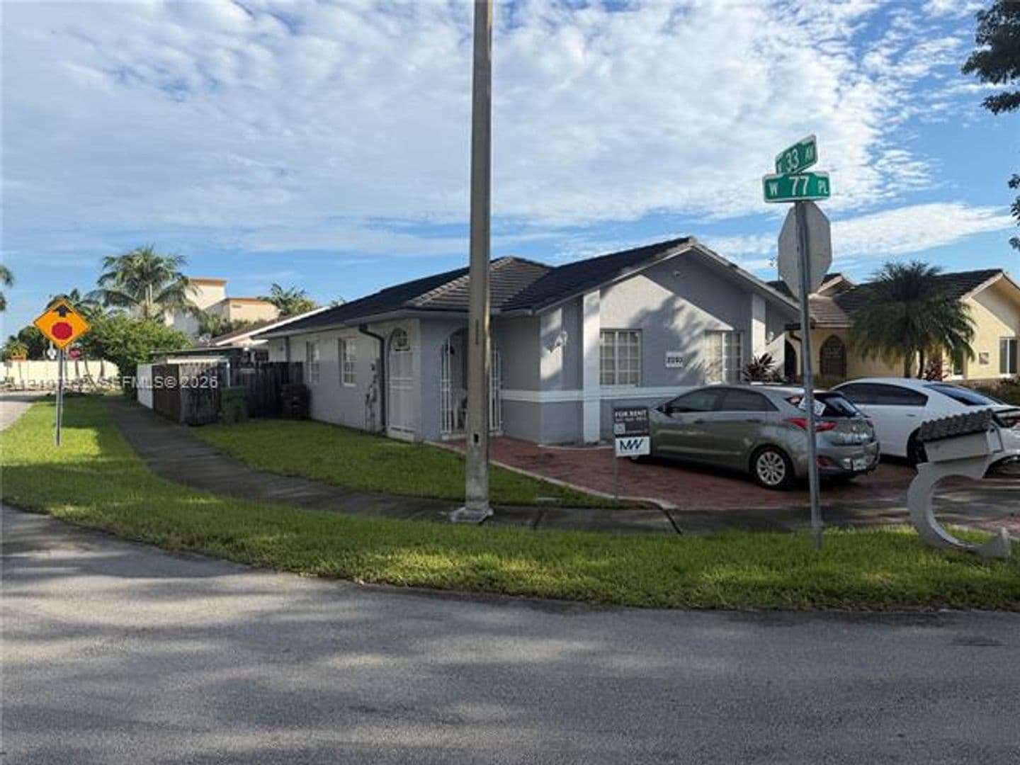 Hialeah House: 3293 W 77th Pl # 3293