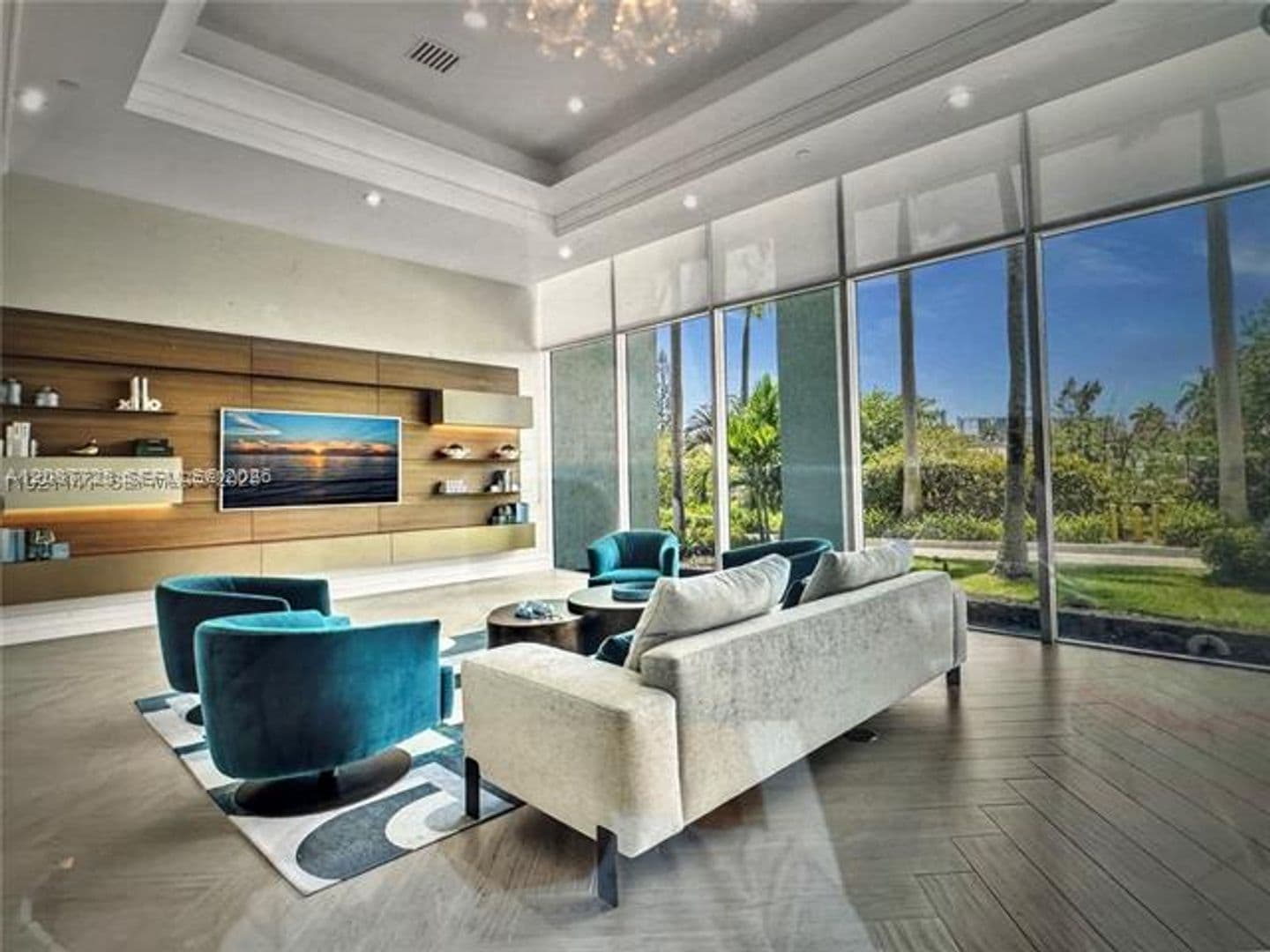 Sunny Isles Beach Condo: 16500 Collins Ave cu-255