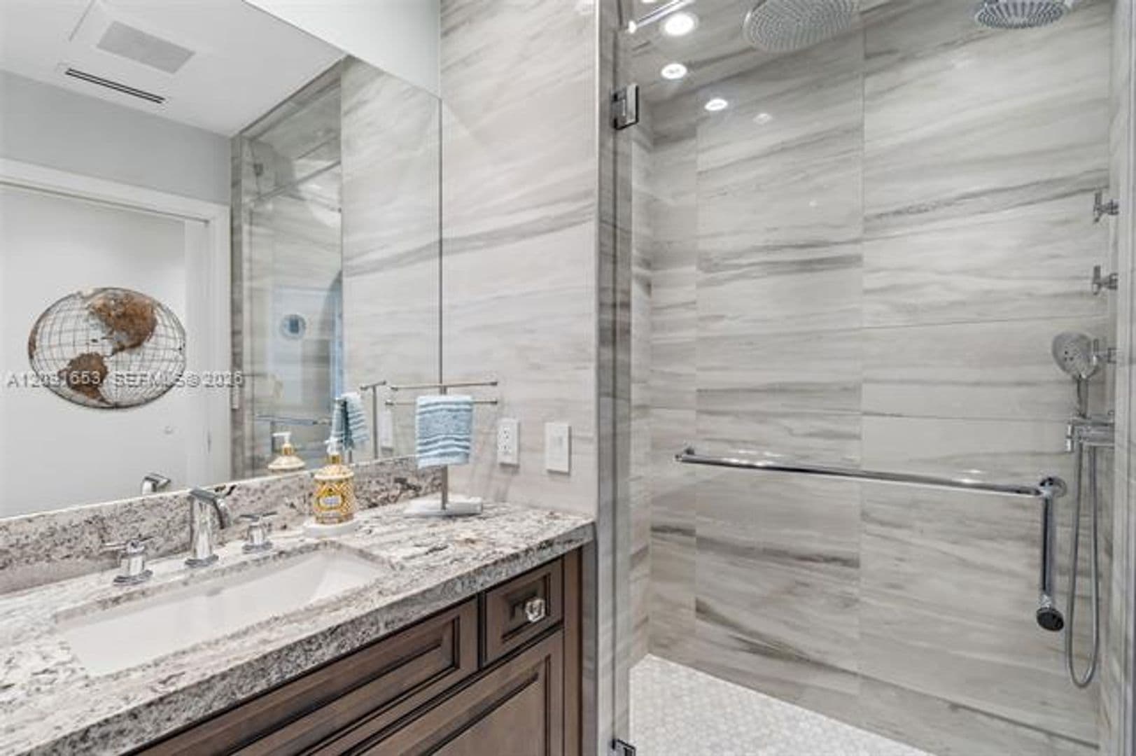 Key Biscayne Condo: 201 Crandon Blvd cu-739