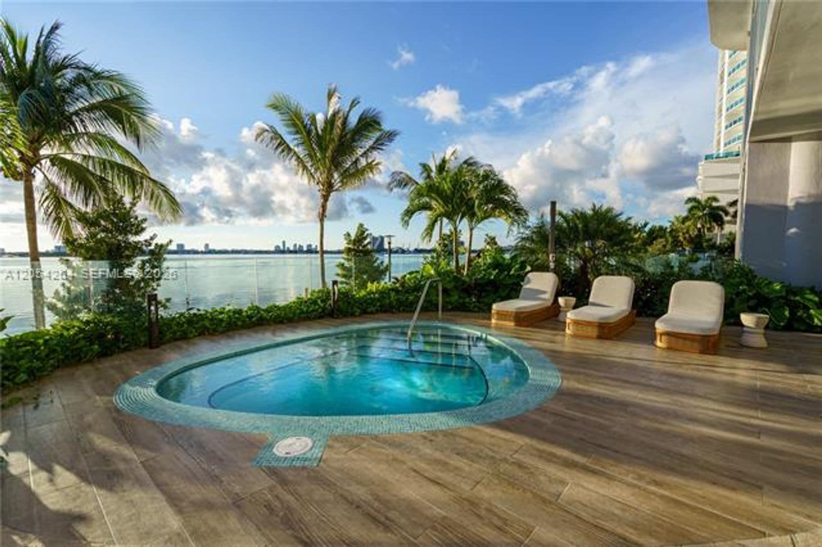 Miami Condo: 700 NE 24th St cu-5502
