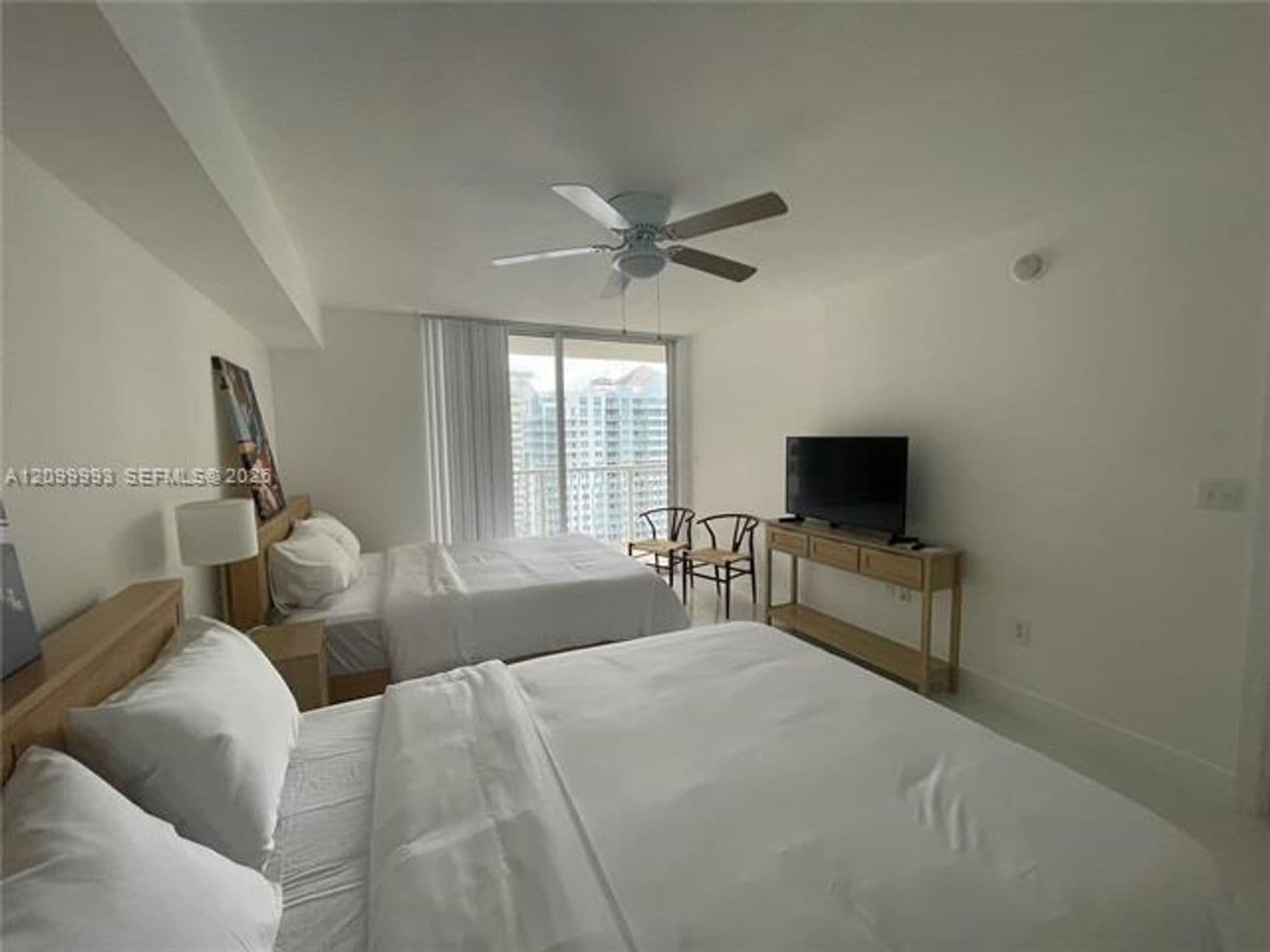 Miami Condo: 1200 Brickell Bay Dr cu-3104