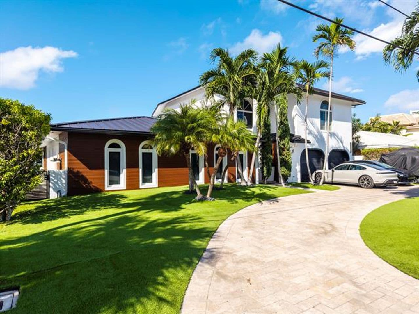 Fort Lauderdale House: 11 Castle Harbor Isle Dr # 11