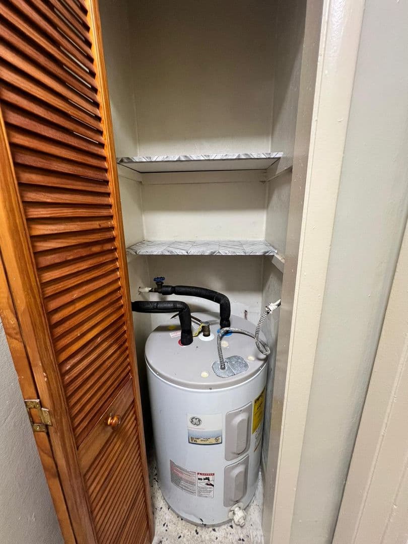 Miami Apartment: 1912 sw 2nd st apt 4