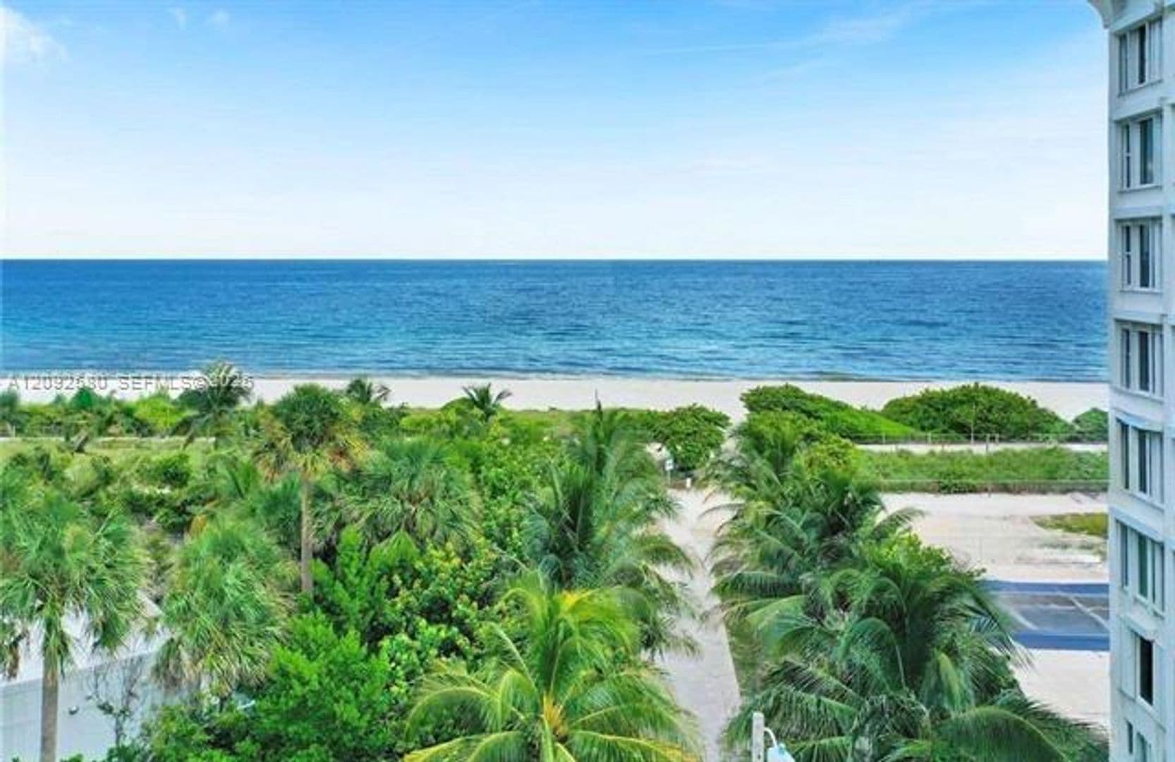 Surfside House: 9008 Collins Ave cu-402