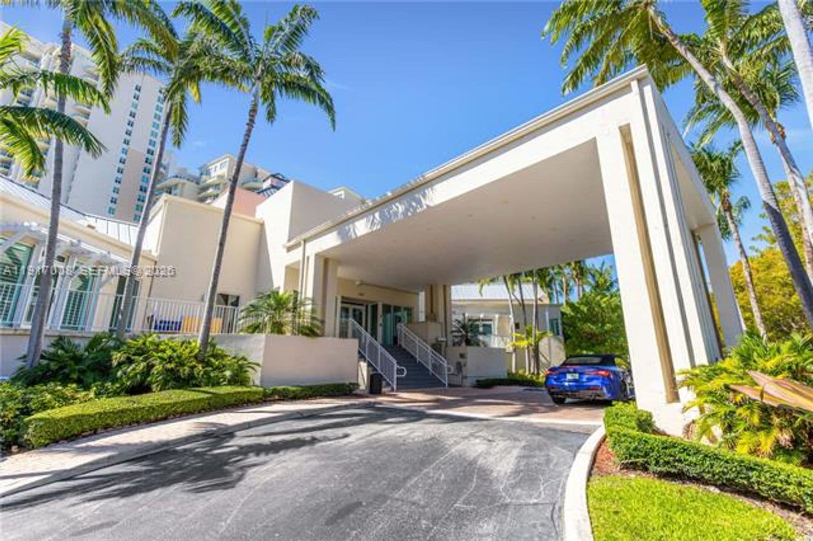 Aventura Condo: 3340 NE 190th St cu-909