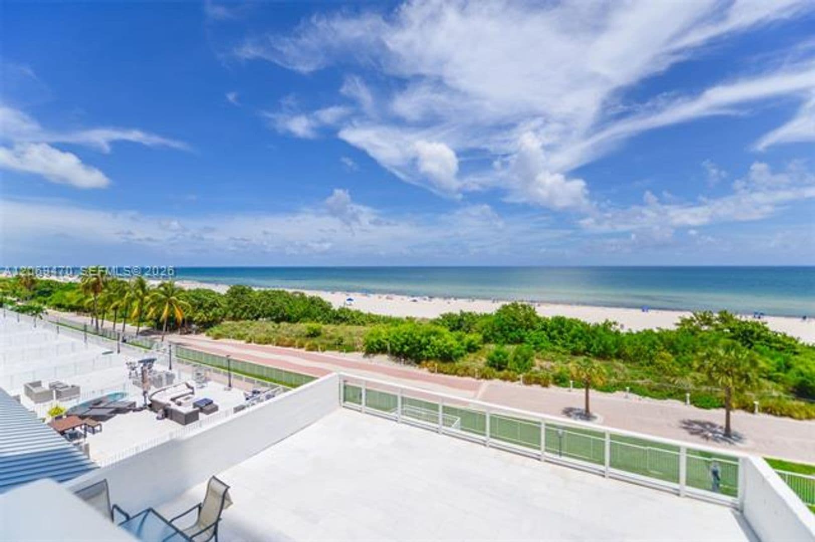 Miami Beach Condo: 5601 Collins Ave cu-512