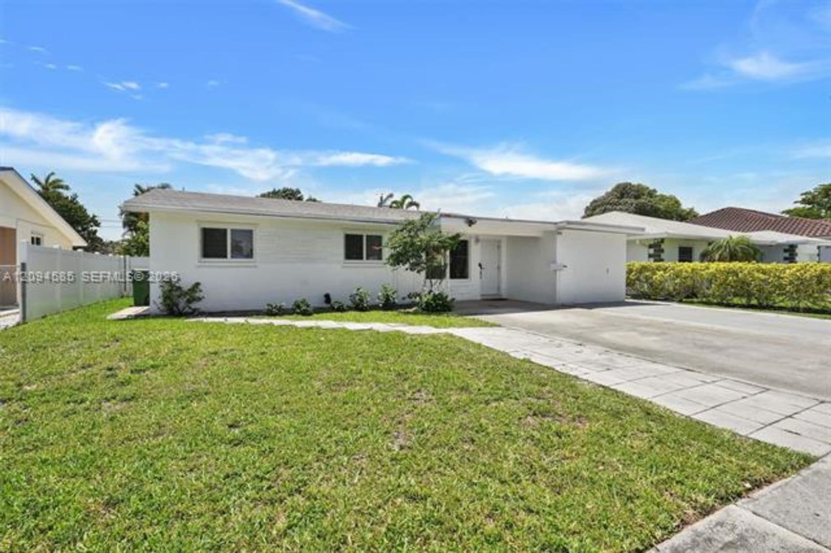 Hallandale Beach House: 814 NE 4th St # 0