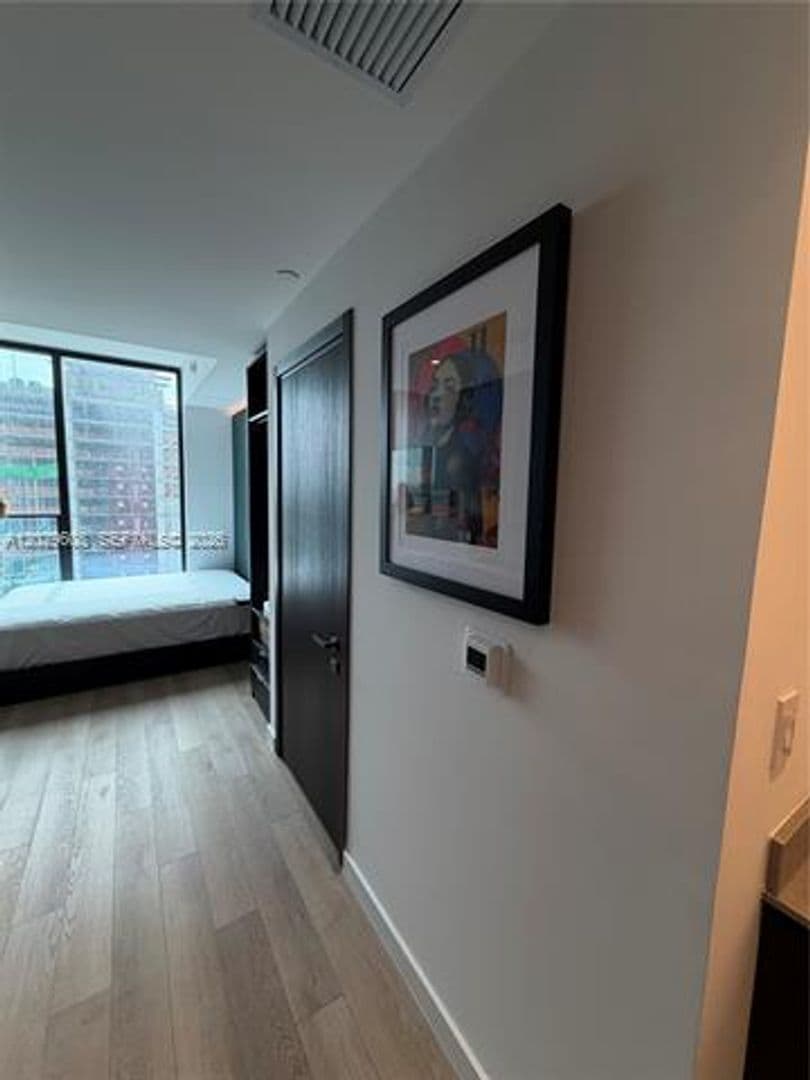 Miami Condo: 20 NE 11th St cu-3306B