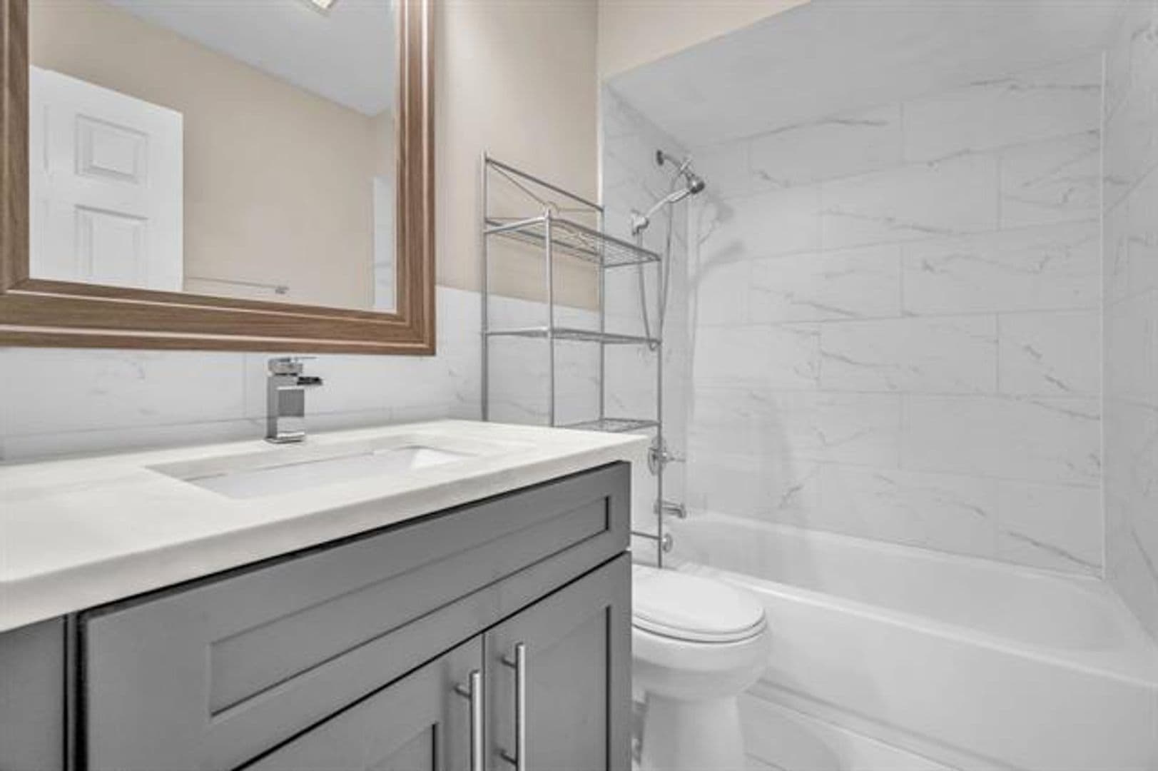 Pembroke Pines House: 1020 SW 99th Ave # 1020