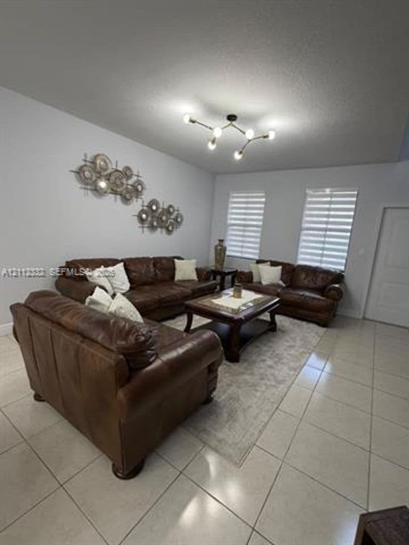 Miami House: 9764 NW 10th Ter # 9764