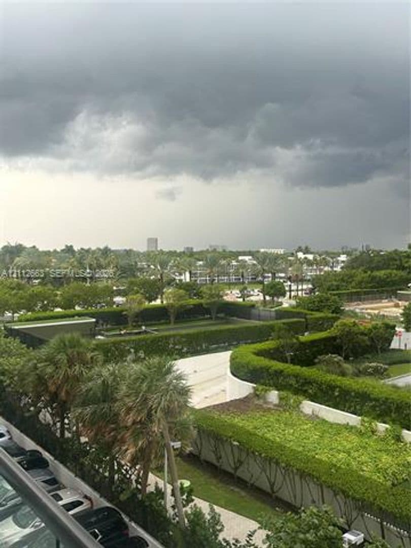 Bal Harbour Condo: 10185 Collins Ave cu-523