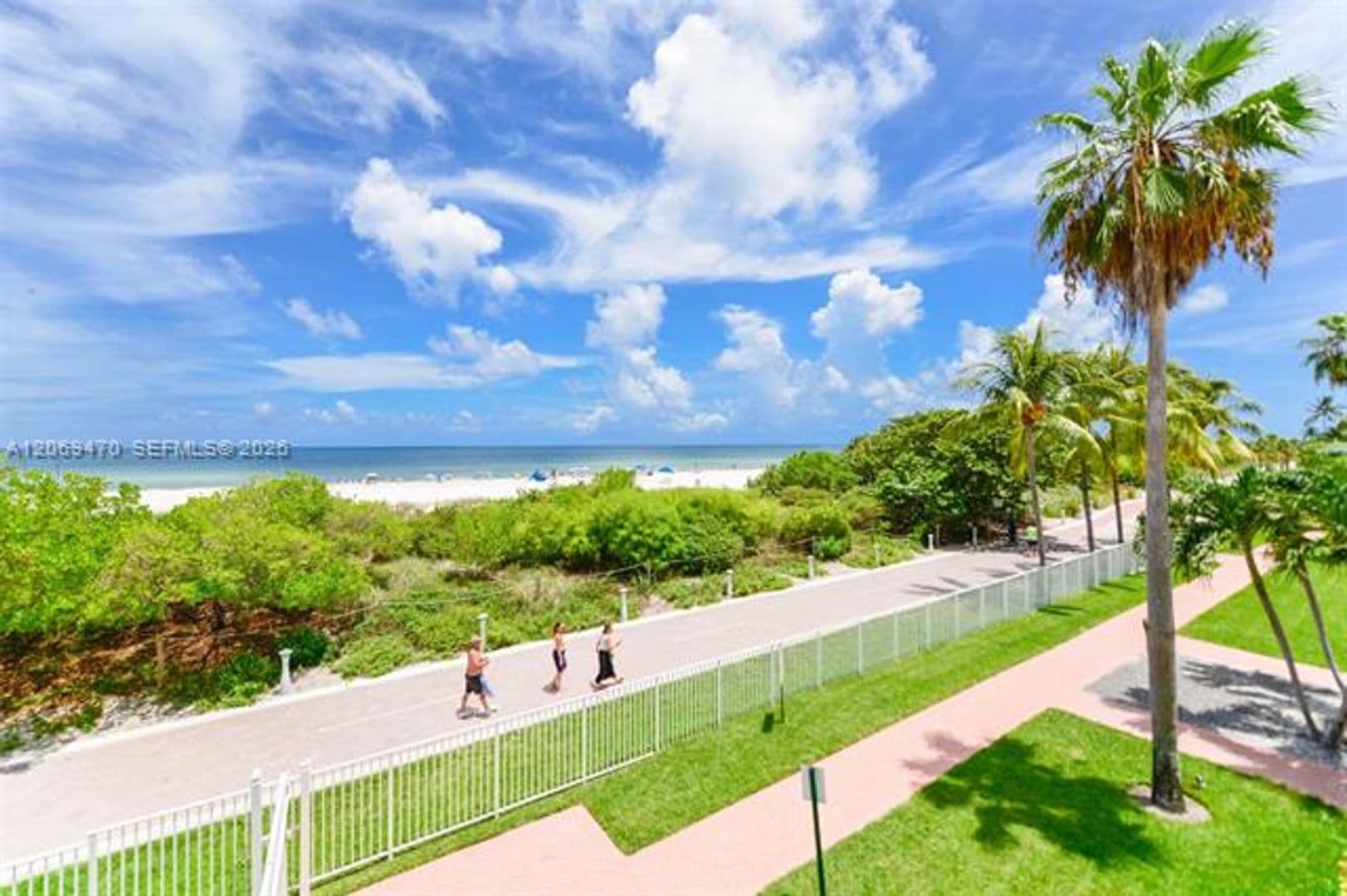 Miami Beach Condo: 5601 Collins Ave cu-512