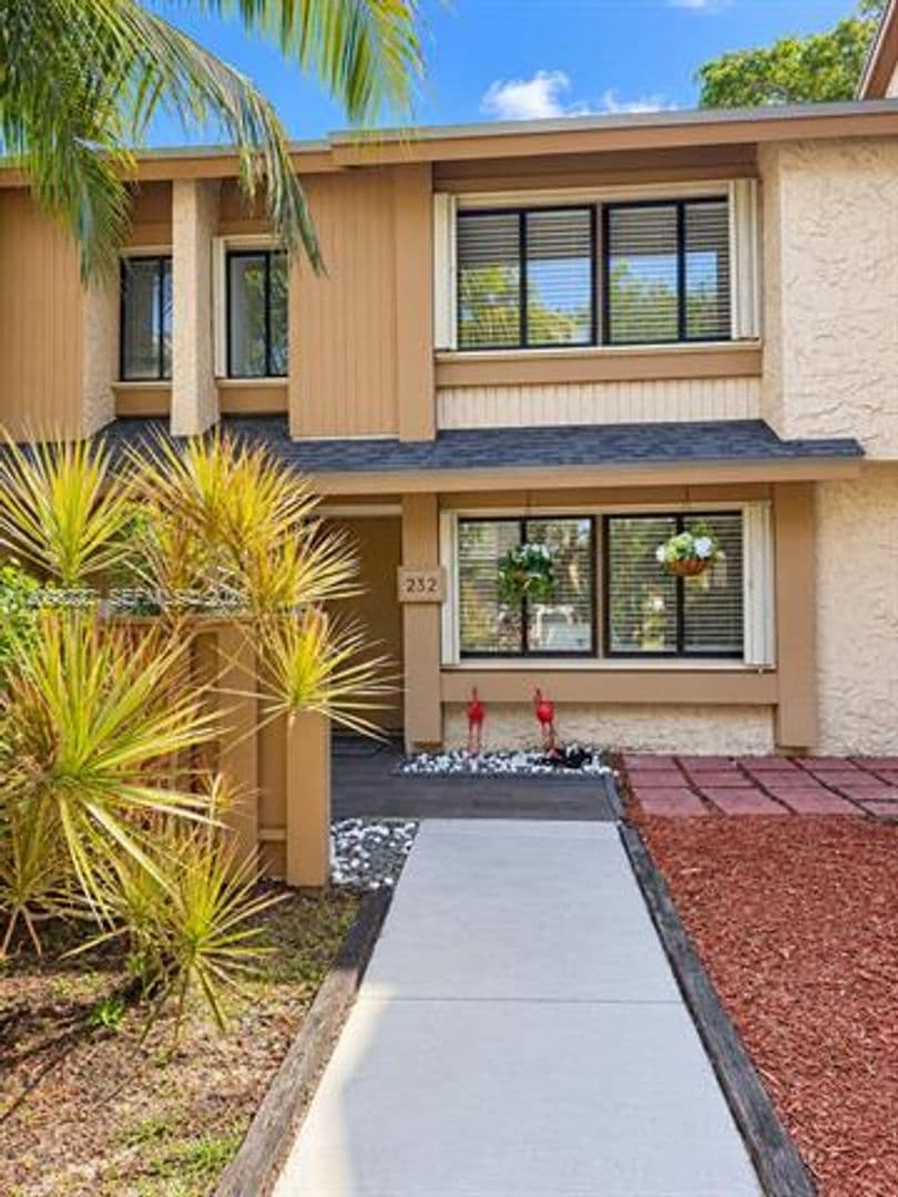 Plantation Condo: 232 Wimbledon Lake Dr cu-232