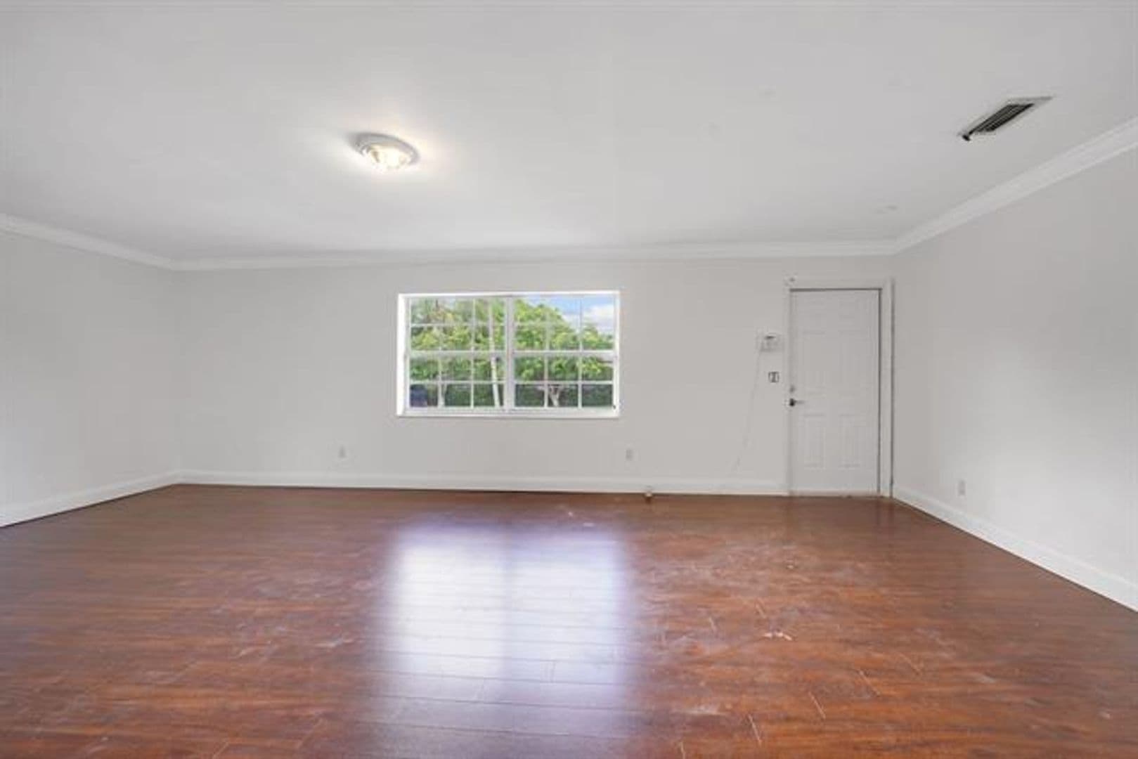 Miami House: 500 NW 120th St # 500