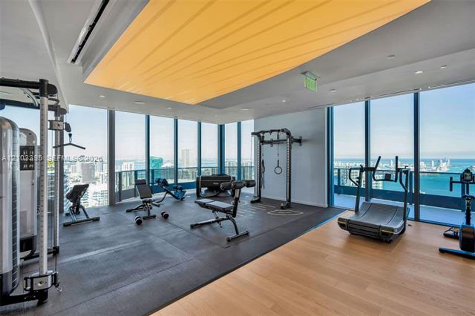 Miami Condo: 1000 Brickell Plz cu-3110