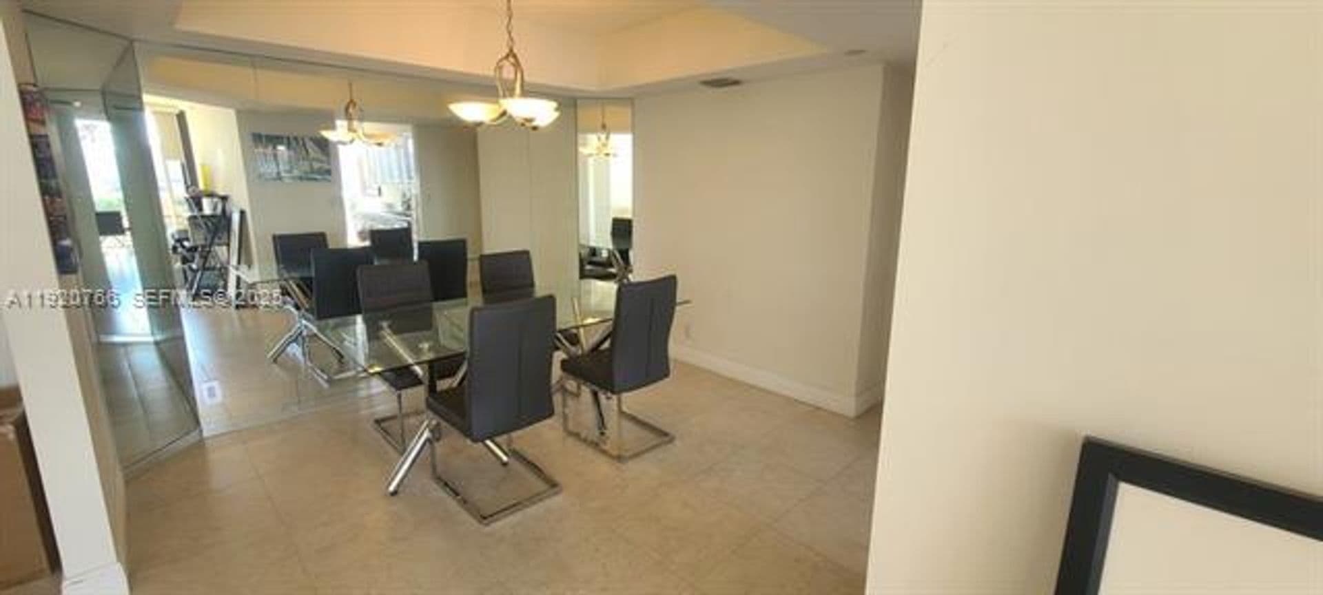 Aventura Condo: 3600 Yacht Club Dr cu-1204