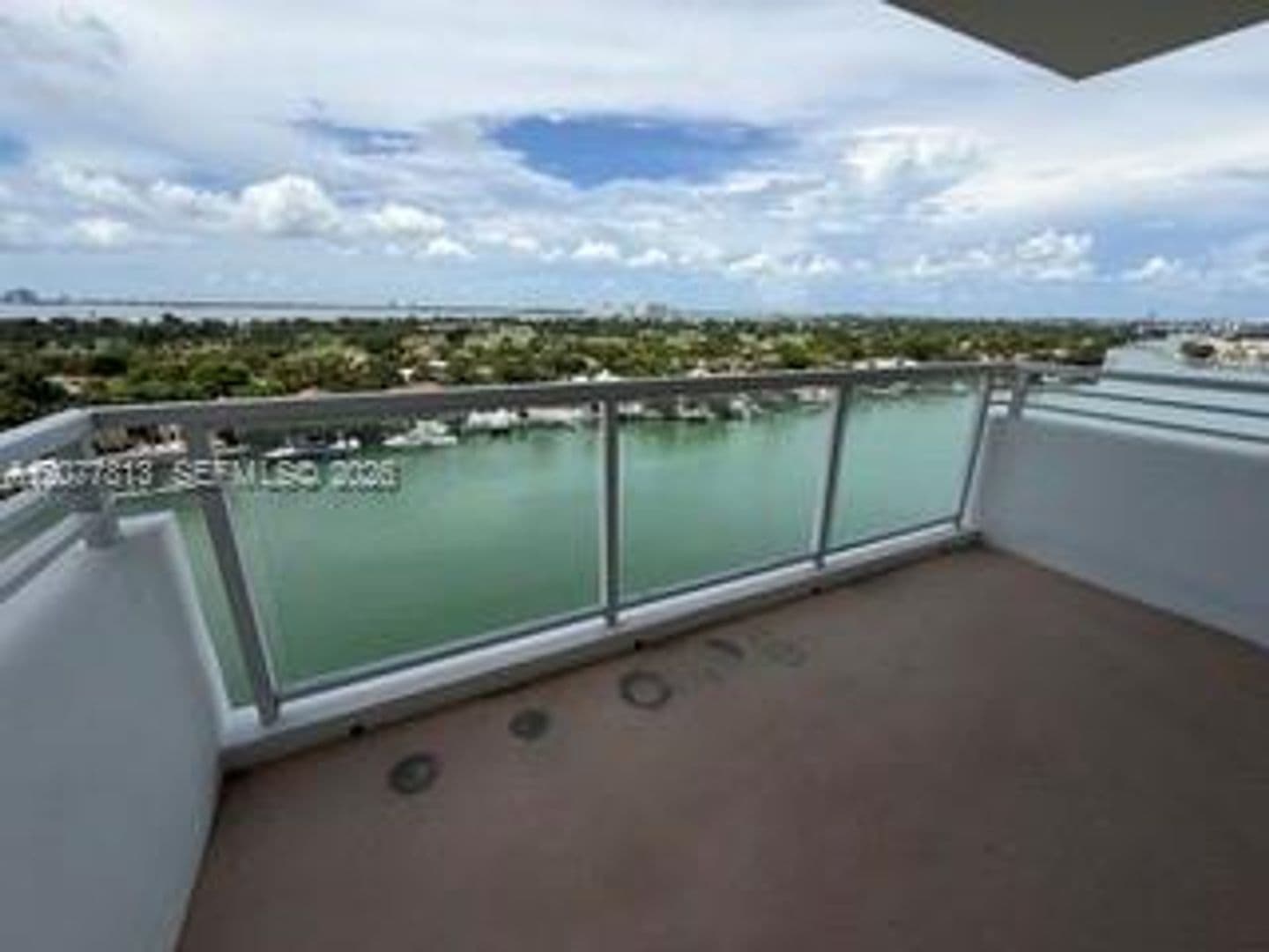 Miami Beach Condo: 5600 Collins Ave cu-15J