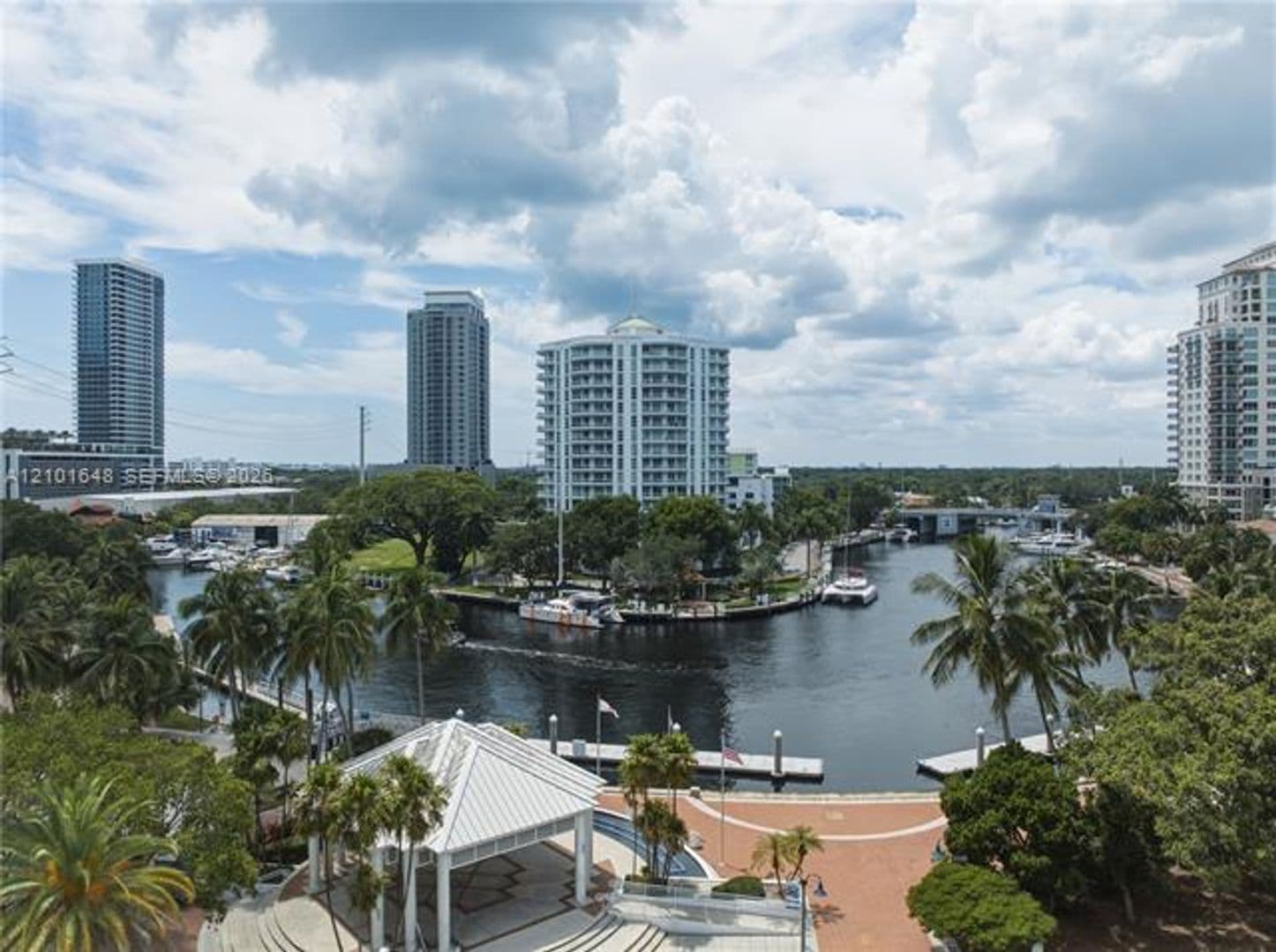Fort Lauderdale Condo: 401 SW 4th Ave cu-1407