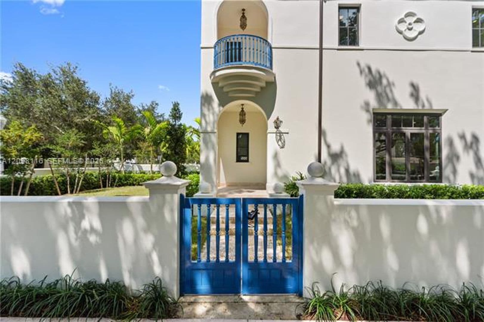 Coral Gables Condo: 555 Santander Ave cu-V4