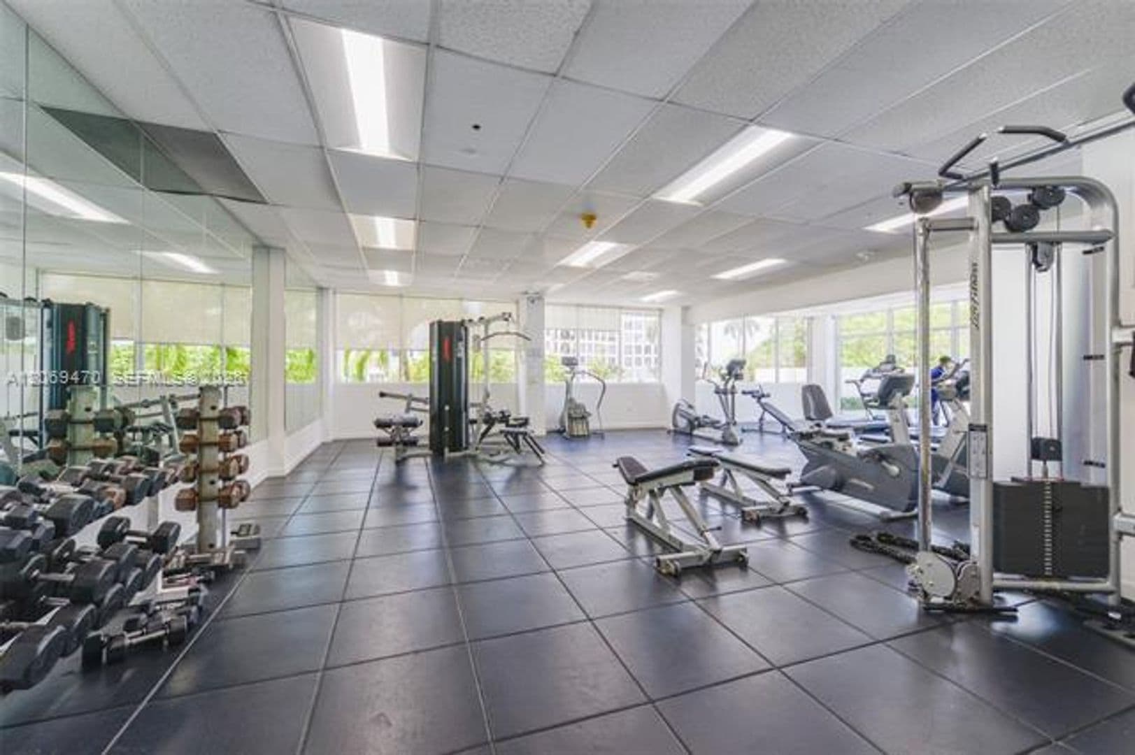 Miami Beach Condo: 5601 Collins Ave cu-512