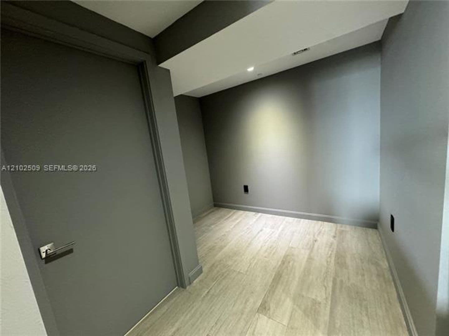 Miami Condo: 45 SW 9th St cu-3010