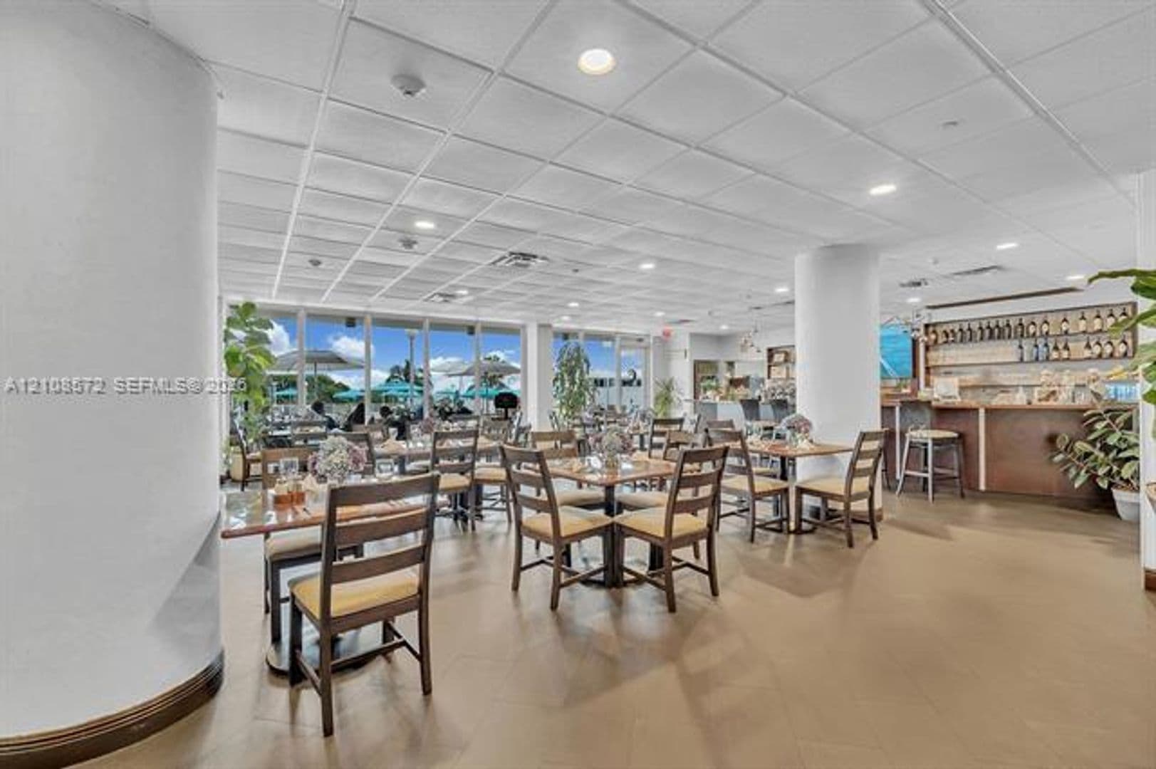 Miami Beach Condo: 5701 Collins Ave cu-301
