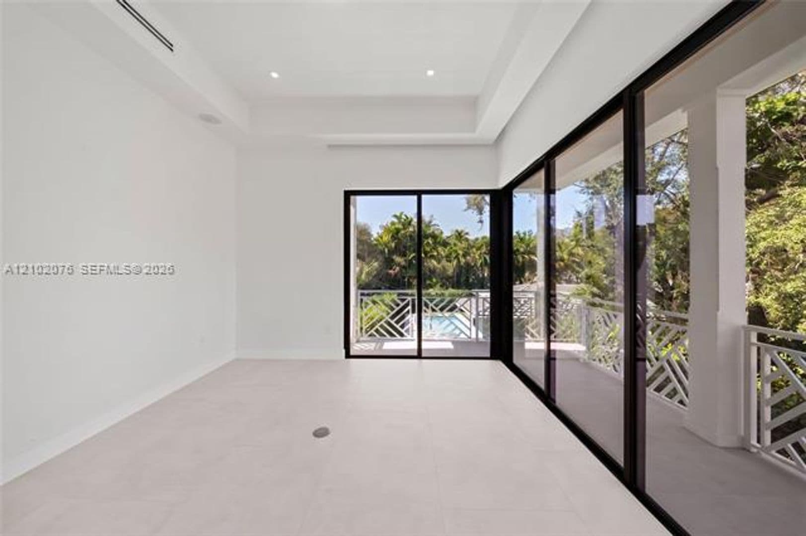 Coral Gables Townhome: 2710 Le Jeune Rd th 2710