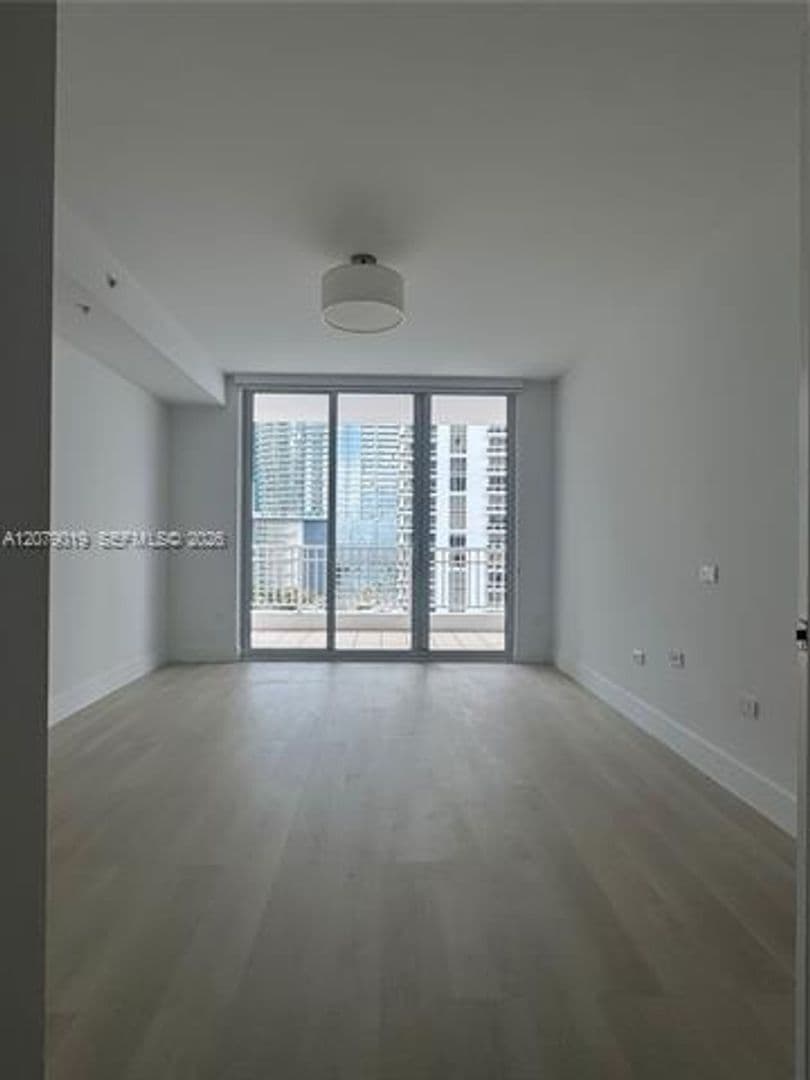Miami Condo: 801 Brickell Key Blvd cu-1204